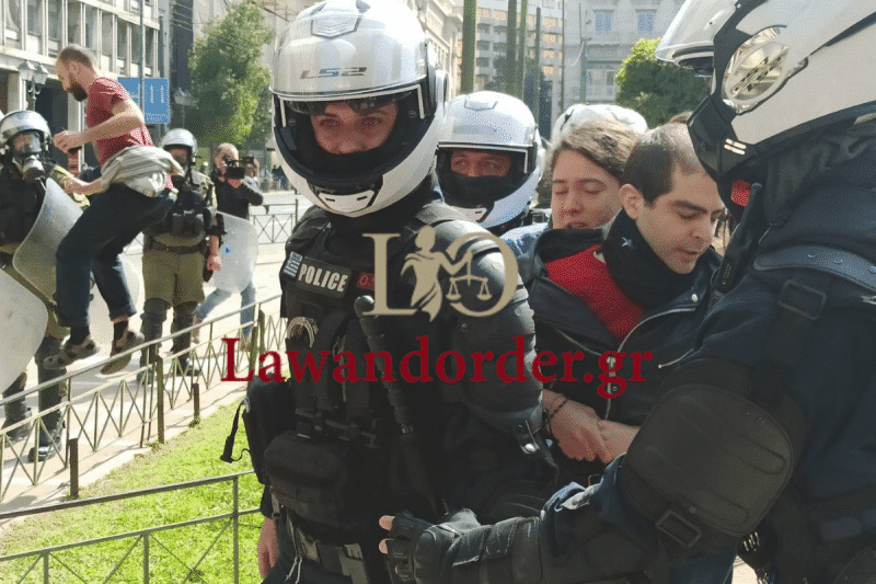 06 03 2021 astynomia bloko syntagma6