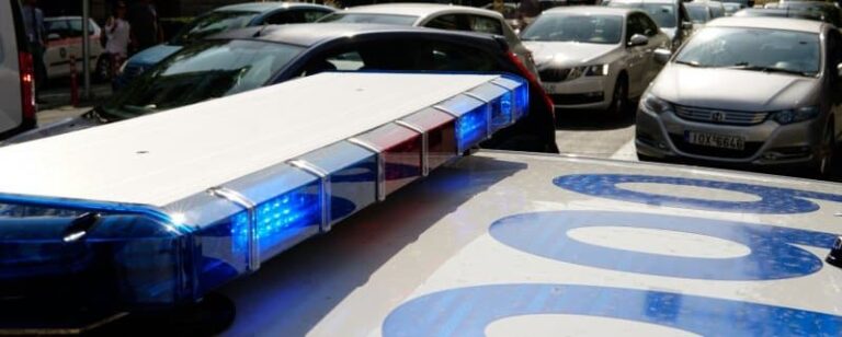 Φρίκη στο Αιγάλεω: Ληστές ξυλοκόπησαν 80χρονη – Της έσκισαν τα αυτιά για να πάρουν τα σκουλαρίκια της