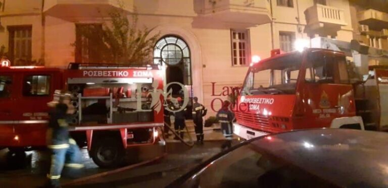 Νέα Φιλαδέλφεια: Έπεσε από τον 4ο όροφο πολυκατοικίας και σώθηκε