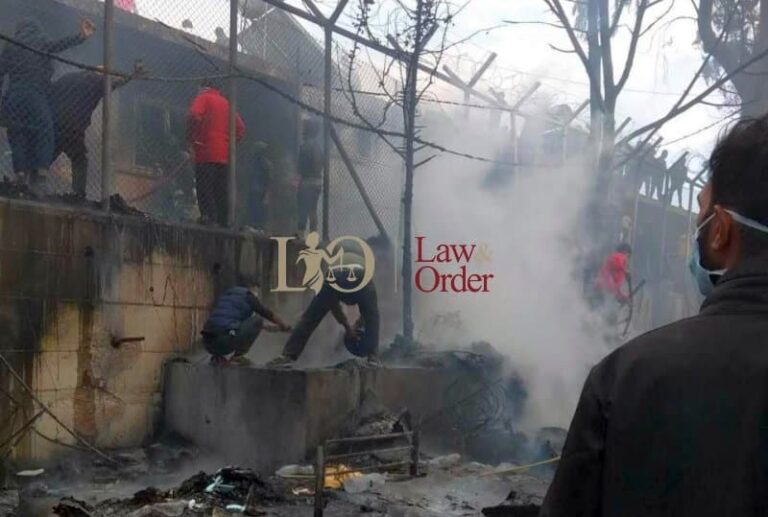 Μυτιλήνη: Νεκρό 6χρονο προσφυγόπουλο από την πυρκαγιά στη Μόρια (αποκλειστικές φωτό)