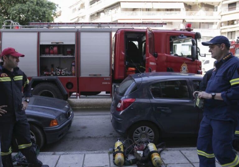 Έτσι σώθηκαν 22 άτομα από την φλεγόμενη πολυκατοικία στο Λουτράκι