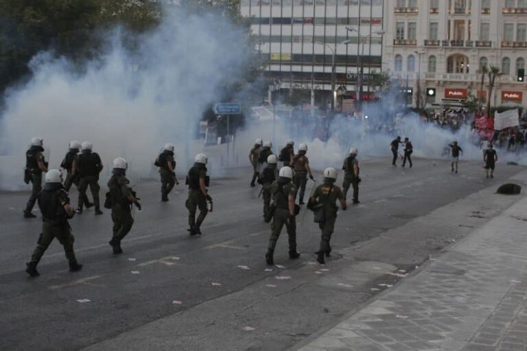 Ελεύθεροι οι συλληφθέντες στα επεισόδια της Πέμπτης