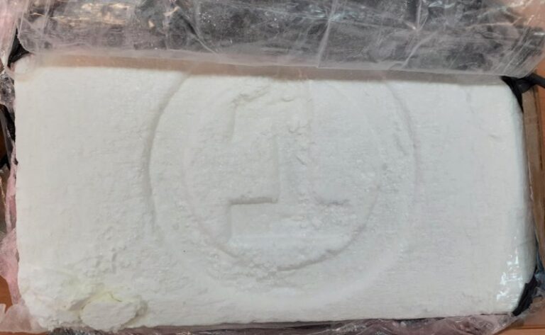 «Ορφανό» πακέτο με κοκαΐνη εντόπισαν λιμενικοί στη Μυτιλήνη