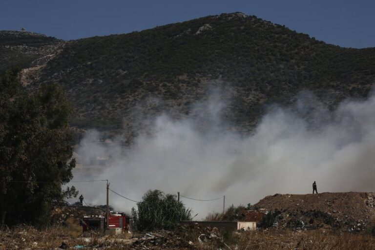 Φωτιά στο Σέιχ Σου – Συναγερμός στην Πυροσβεστική