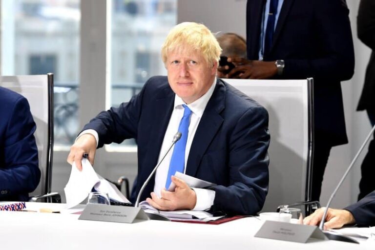 Βρετανία: Ο Τζόνσον εμμένει σε Brexit στις 31 Οκτωβρίου