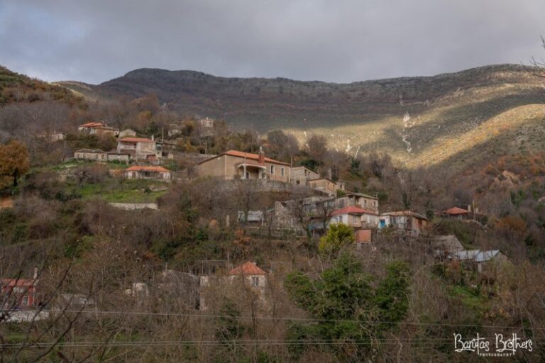 Οδοιπορικό στη Βόρειο Ήπειρο με τον φωτογραφικό φακό των αδελφών Μπαρούτα (εντυπωσιακές εικόνες)