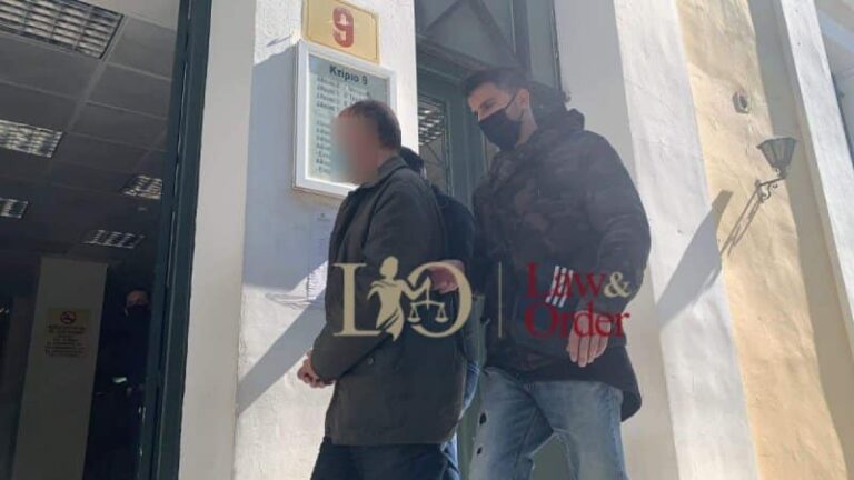 Προφυλακιστέος ο 62χρονος φιλόλογος που κακοποιούσε τον 15χρονο μαθητή (βίντεο)