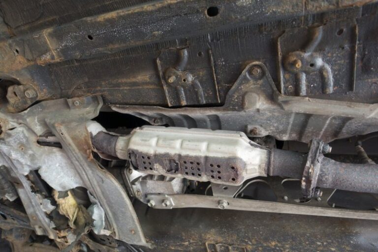 Μάστιγα οι κλοπές καταλυτών από αυτοκίνητα – Τέσσερις συλλήψεις