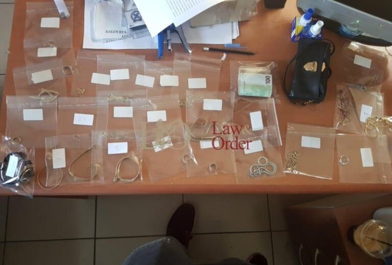 ΑΠΟΚΛΕΙΣΤΙΚΟ L&O: Άνδρας της ΔΙ.ΑΣ. εκτός υπηρεσίας εντόπισε ληστές ηλικιωμένης στη Νίκαια