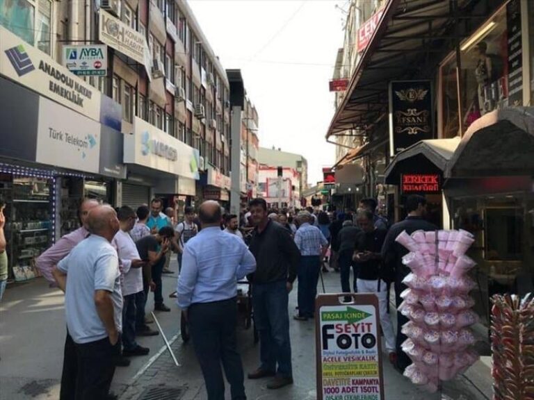 Ισχυρός σεισμός συγκλόνισε την Κωνσταντινούπολη – Οχτώ Τραυματίες (βίντεο και φωτό)