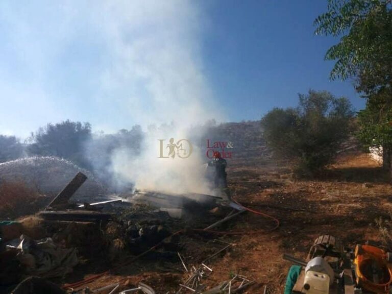 Δύο μέτωπα φωτιάς στο Κορωπί (εικόνες και βίντεο)