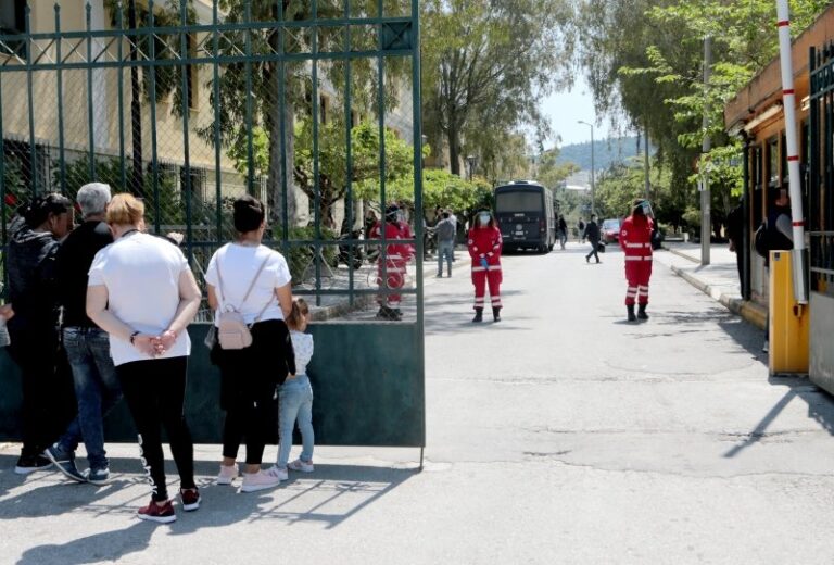 Σοβαρά προβλήματα ως προς τα μέτρα για τον κορονοϊό σε υποθηκοφυλακεία και Ειρηνοδικεία