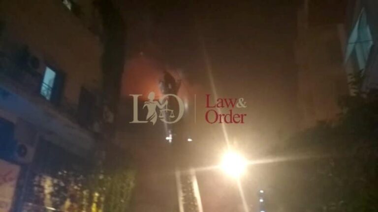 Πυρκαγιά σε διαμέρισμα στο κέντρο της Αθήνας (φωτογραφίες)