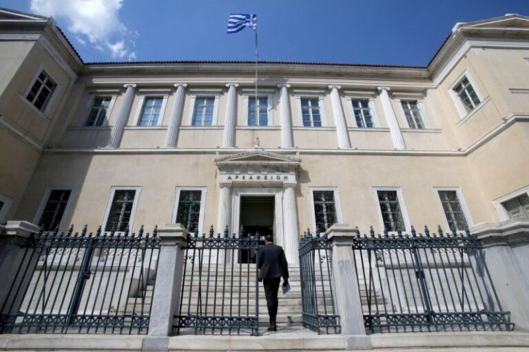 ΣτΕ: «Κόπηκε» το Προεδρικό Διάταγμα για τις εξοχικές κατοικίες δικαστών και εισαγγελέων στις Ροβιές Εύβοιας