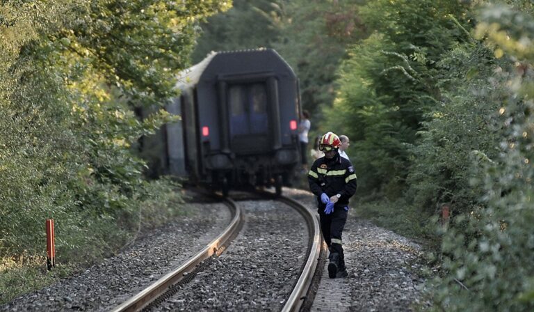 Σύγκρουση τρένου με ΙΧ αυτοκίνητο κοντά στον σταθμό του Βόλου