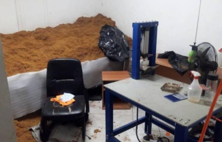 Αποκλειστικό: Στην «τσιμπίδα» της οικονομικής αστυνομίας δυο παράνομα εργοστάσια λαθραίων τσιγάρων