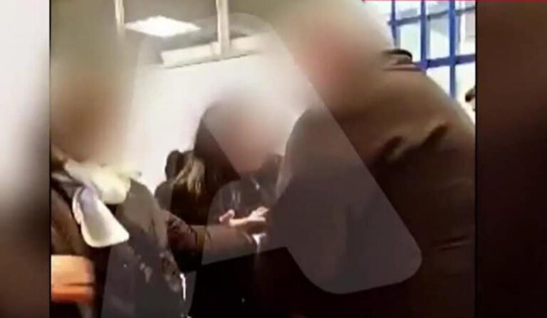 Βίντεο ντοκουμέντο από τη συμπλοκή καθηγητή με μαθητές στο 2ο ΕΠΑΛ Αιγάλεω