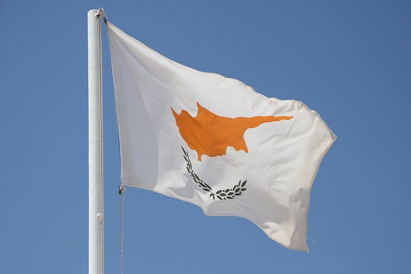 cyprus kipros simaia flag