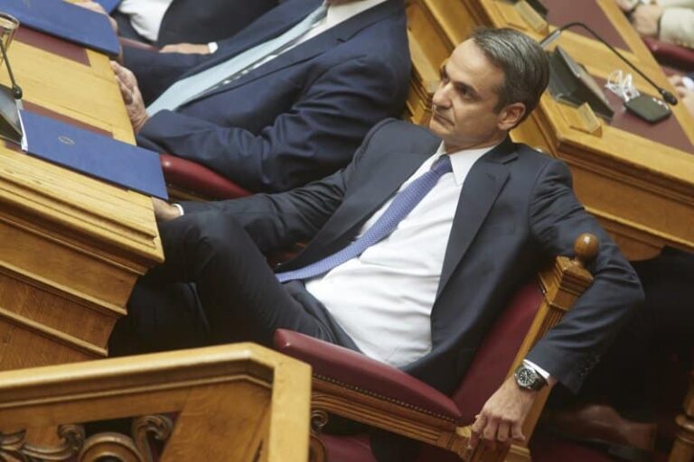 Financial Times: Πρώτο πολιτικό τεστ για τον Μητσοτάκη η υπόθεση Θάνου