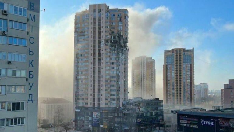 Ουκρανία: Ο σύμβουλος του Ζελένσκι ζήτησε να δημιουργηθούν ανθρωπιστικοί διάδρομοι και τη βοήθεια του ΟΑΣΕ