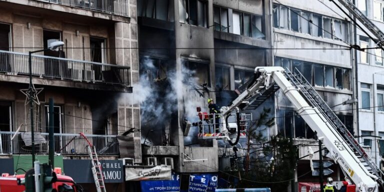 Έκρηξη στη Συγγρού: «Πολύ ισχυρό το ωστικό κύμα – Έσπασαν τζάμια στα 100 μέτρα», αναφέρει δημοσιογράφος που μένει στην περιοχή (βίντεο)