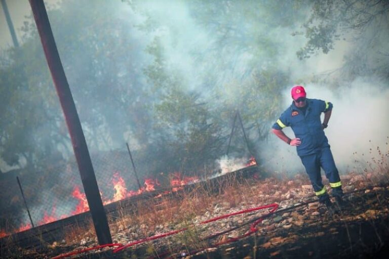 Στέφανος Κολοκούρης: Αυτός είναι ο αρχηγός του Πυροσβεστικού Σώματος που αποστρατεύεται