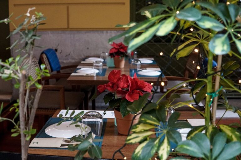 Κορονοϊός:«Βροχή» την Δευτέρα τα πρόστιμα για τα περιοριστικά μέτρα – «Λουκέτο» σε 4 καταστήματα