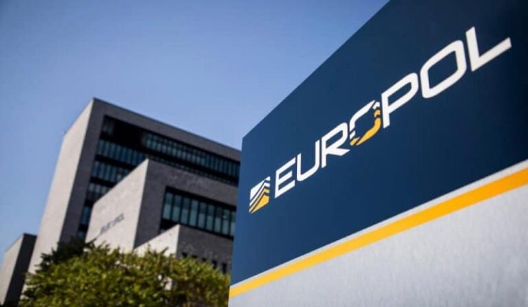 Τεράστια επιχείρηση της Europol σε 11 χώρες – Συνέλαβαν 44 από «τους πιο επικίνδυνους στην ΕΕ»