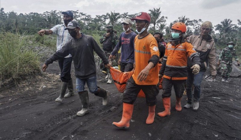 indonisia semeru volcano ifaisteio 5 12 2021