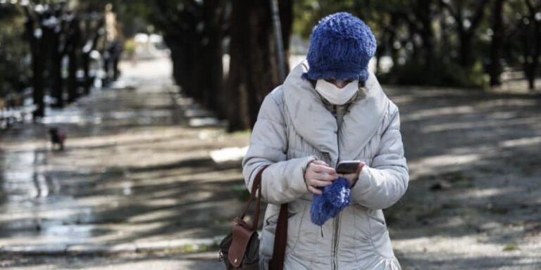 Καιρός: Παραμένει το «τσουχτερό» κρύο – Πού θα έχει παγετό