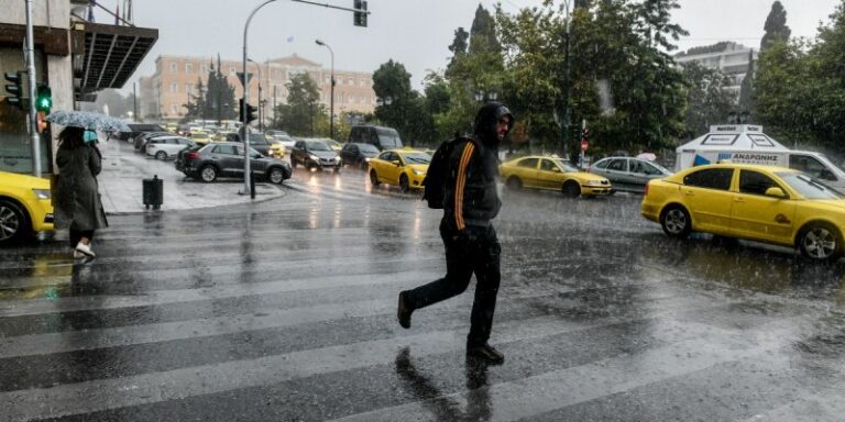 Καιρός: Νέο κύμα κακοκαιρίας τις επόμενες ώρες – Πότε θα «χτυπήσει» την Αττική (εικόνες)