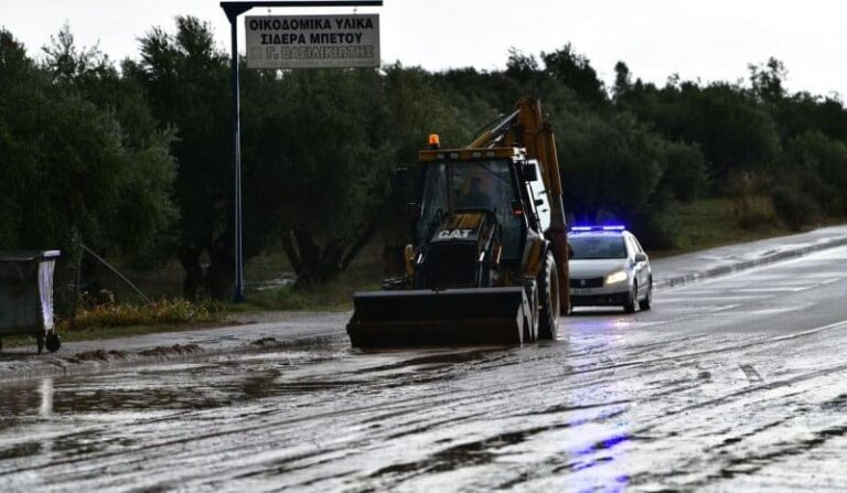 Αυτοψία κυβερνητικού κλιμακίου στην Αιτωλοακαρνανία: «Βούληση του πρωθυπουργού η πλήρης στήριξη όλων των πολιτών που επλήγησαν»