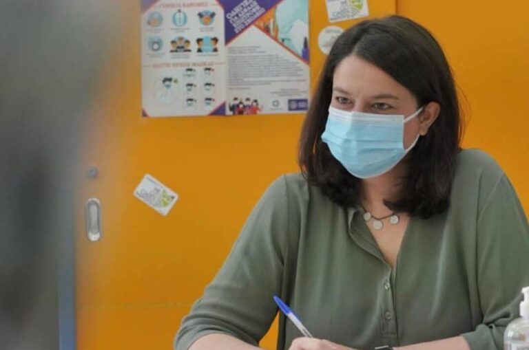 Κεραμέως: «Δεν θα κλείσουν τα σχολεία – Θα τρέξω να εμβολιάσω τον 5,5 ετών γιο μου»