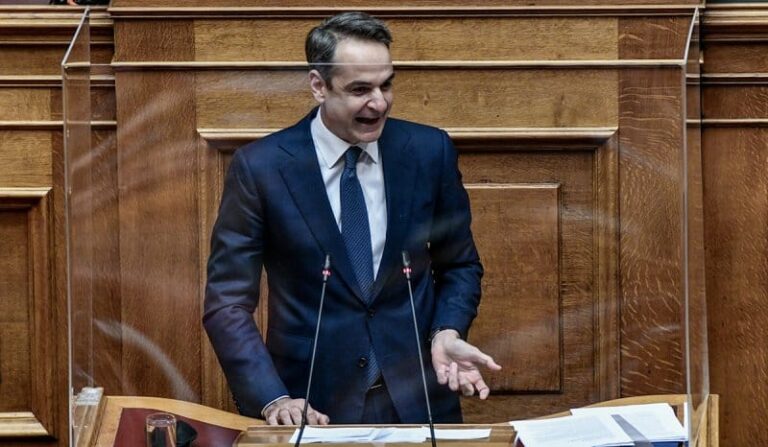 Μητσοτάκης σε Τσίπρα: «Μεγάλος πειρασμός να προκήρυσσα εκλογές, για να δω τον πανικό στο βλέμμα σας»