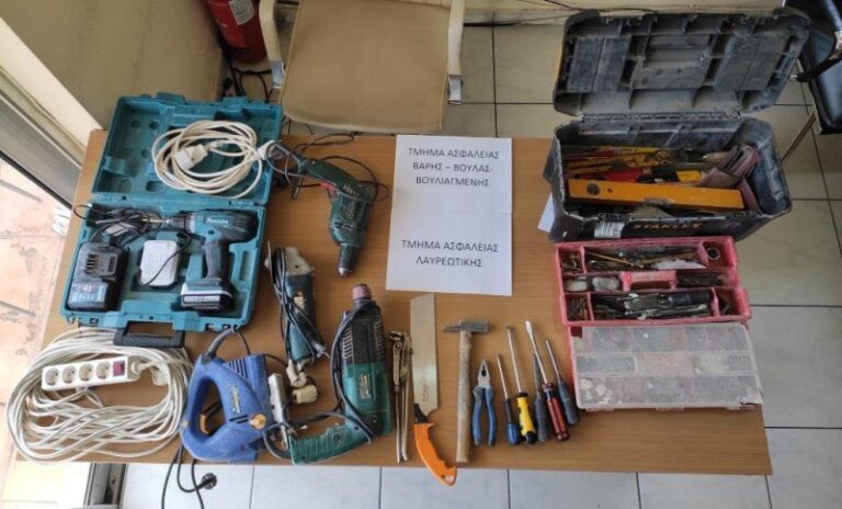 Εξαρθρώθηκε η σπείρα που έκλεβε αυτοκίνητα στα νότια προάστια – 3 συλλήψεις