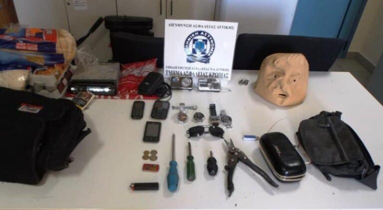 Χειροπέδες σε διαρρήκτη στο Κορωπί