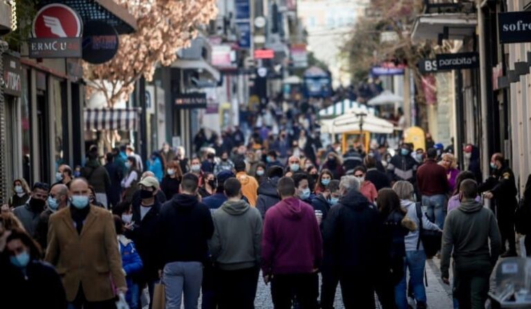 Κορονοϊός – «Καμπανάκι» Μανωλόπουλου: «Ανά πάσα στιγμή μπορεί να ληφθούν νέα μέτρα»