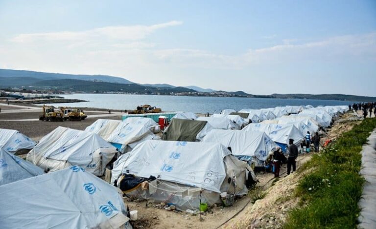 Υπουργείο Μετανάστευσης και Ασύλου: «Κάποιοι διαιωνίζουν το πρόβλημα σε Λέσβο και Χίο»