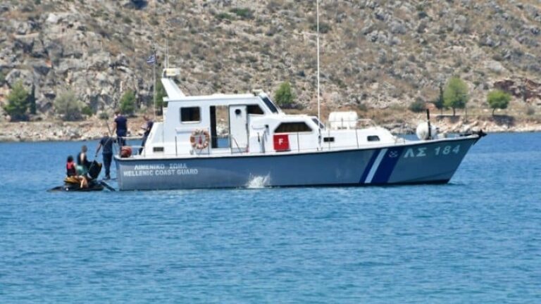 Στη Νεάπολη οι 80 πρόσφυγες που εντοπίστηκαν στα Αντικύθηρα – Συνελήφθησαν δύο διακινητές