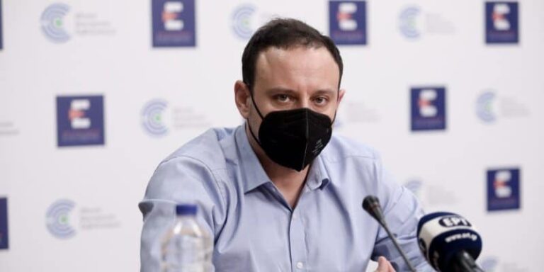 Κορονοϊός – Μαγιορκίνης: «Θα ξεπεράσουμε τα 10.000 κρούσματα τον Ιανουάριο – Δεν αποκλείουμε νέα μέτρα (βίντεο)