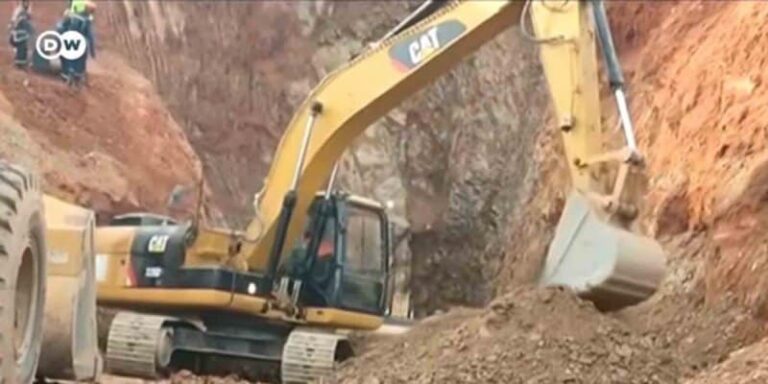 Μετά από πέντε ημέρες απεγκλωβίστηκε ο 5χρονος στο Μαρόκο (βίντεο)