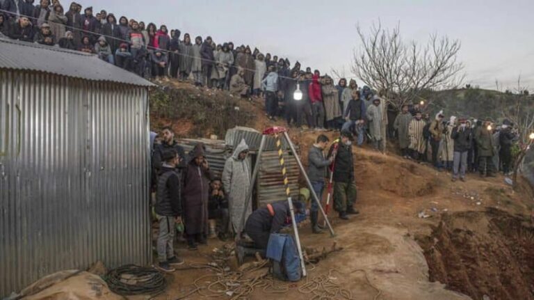 Μαρόκο: Συνεχίζεται η επιχείρηση διάσωσης του 5χρονου αγοριού που έχει παγιδευτεί σε πηγάδι