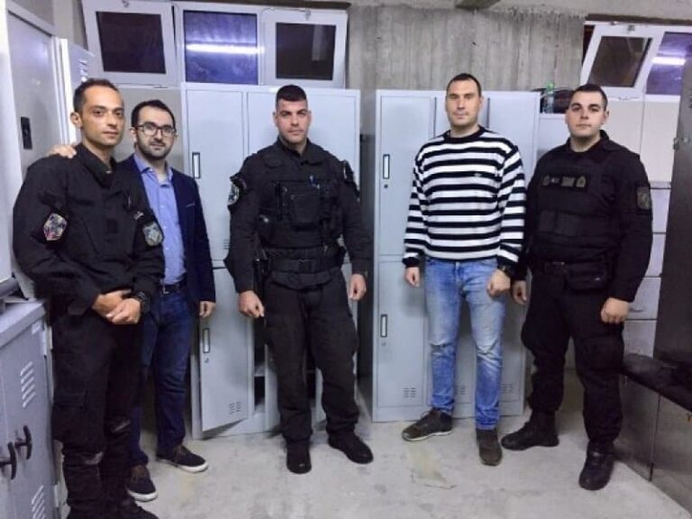 Ο Μαρτίνος δίπλα στην Ομάδα ΔΙ.ΑΣ.