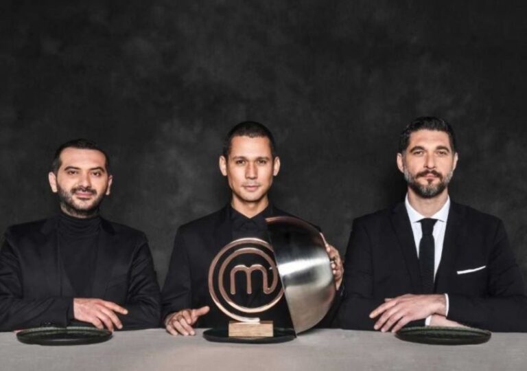 MasterChef: Ο Κουτσόπουλος κήρυξε την έναρξη των γυρισμάτων – «Ήταν κάποτε ένας Ιταλός, ένας Ιάπωνας και ένας Νεοσμυρνιώτης» (εικόνα)