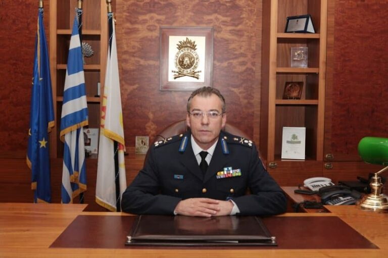 Για πρώτη φορά παίρνει θέση ο πρώην αρχηγός της Πυροσβεστικής, Β. Ματθαιόπουλος