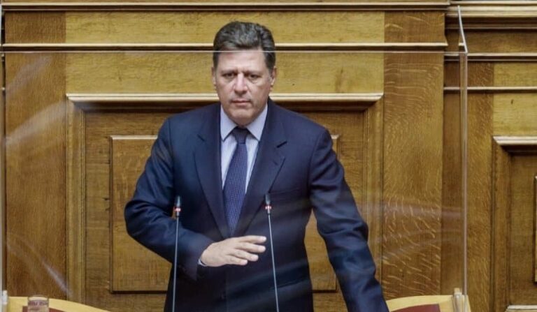 Πόλεμος στην Ουκρανία: «Η Τουρκία θα πρέπει να δείξει με ποια πλευρά τάσσεται» λέει ο Βαρβιτσιώτης