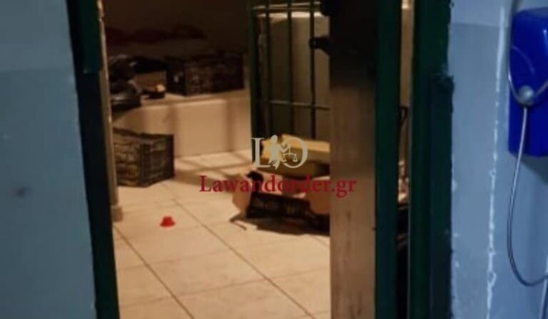 Αποκλειστικό «L&O»: Κρατούμενος πέταξε τσιγάρο στα σκουπίδια και πήραν φωτιά τα κρατητήρια του τμήματος Ομονοίας (εικόνες)