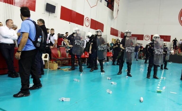 Επίθεση με βόμβες μολότoφ σε σύνδεσμο του Ολυμπιακού!