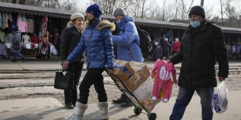 Υπουργείο Προστασίας του Πολίτη: Σχεδόν 300 πρόσφυγες από την Ουκρανία έφτασαν τις τελευταίες 24 ώρες στην Ελλάδα