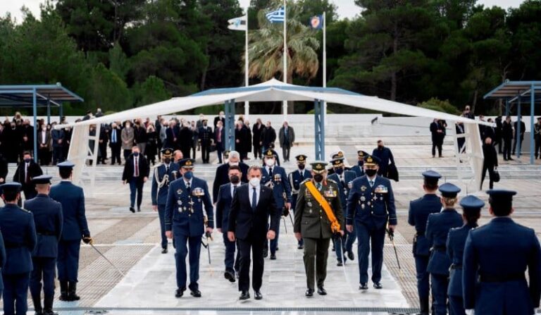 Ο Παναγιωτόπουλος παρευρέθηκε στην τελετή παράδοσης – παραλαβής καθηκόντων Αρχηγού ΓΕΑ (εικόνες)